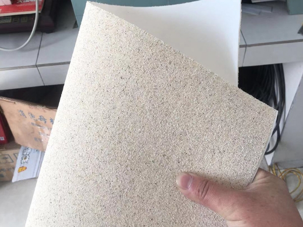 非沥青基自粘胶膜（白砂） (3)