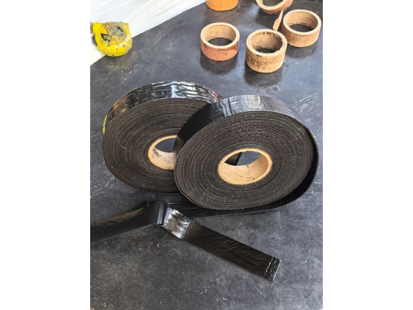 道路路面贴缝带